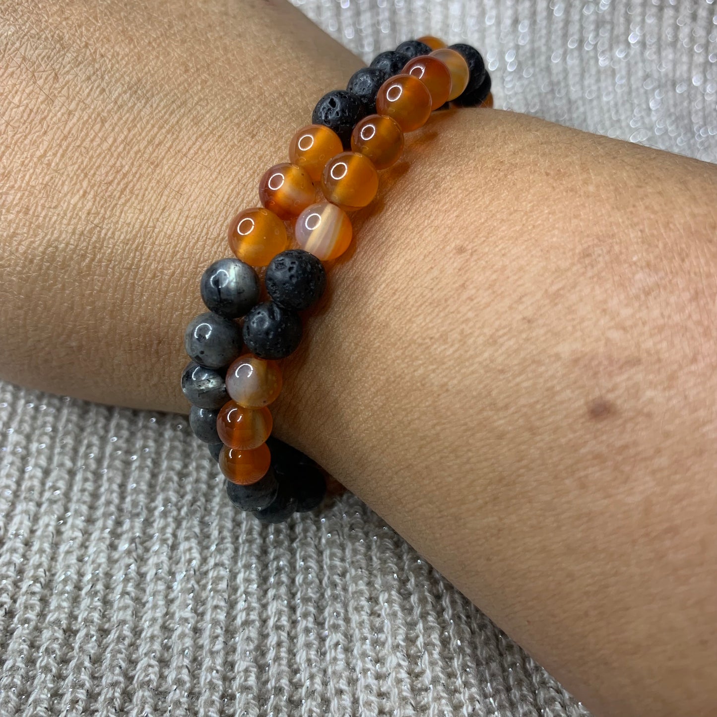 Bracelets Élan de Vie (Pierre de lave, Larvikite & Cornaline)