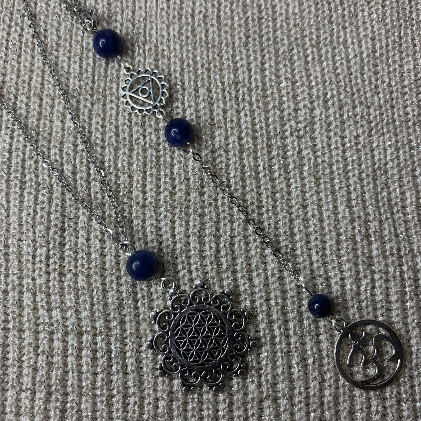 Collier de dos « Vibration Ohm »