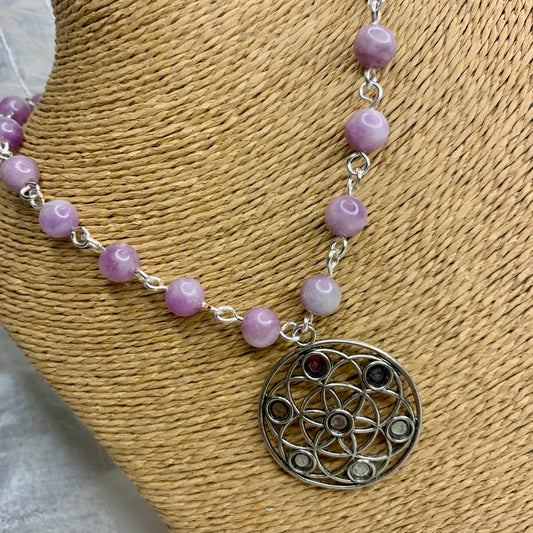 Collier Lépidolite Fleur de vie