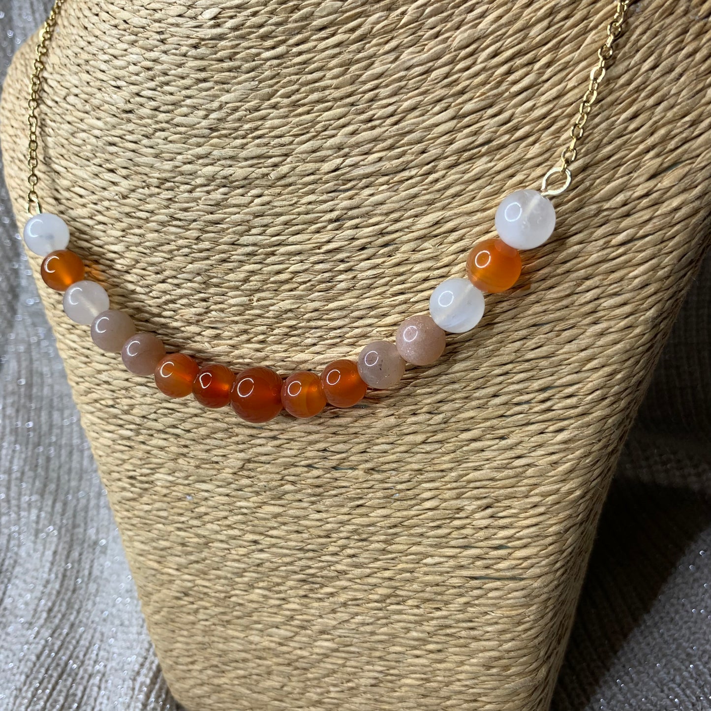 Collier « Féminin sacré »